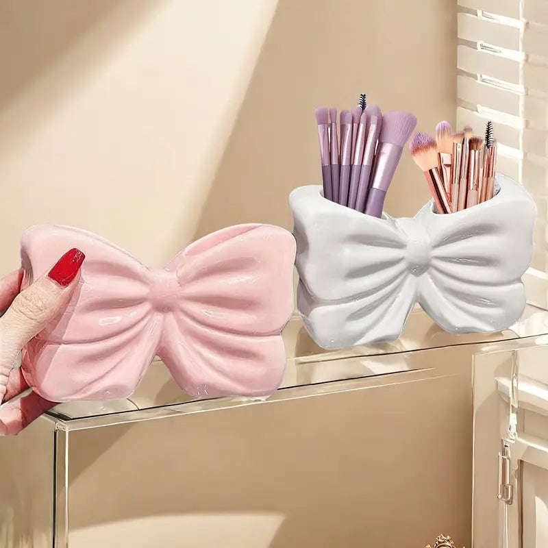 Decorative Bow Makeup Brush Stand, Home and Living 